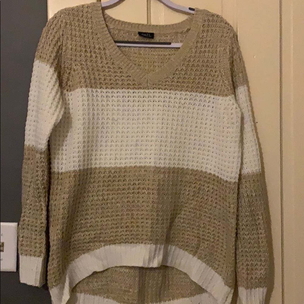 Tan/White sweater - Picture 1 of 3